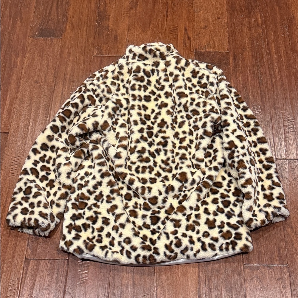 Leopard Print Faux Fur Jacket One size (Fits like an XL) - Picture 5 of 10